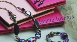 Lonnie Lovness Accessories Holiday Sample Sale